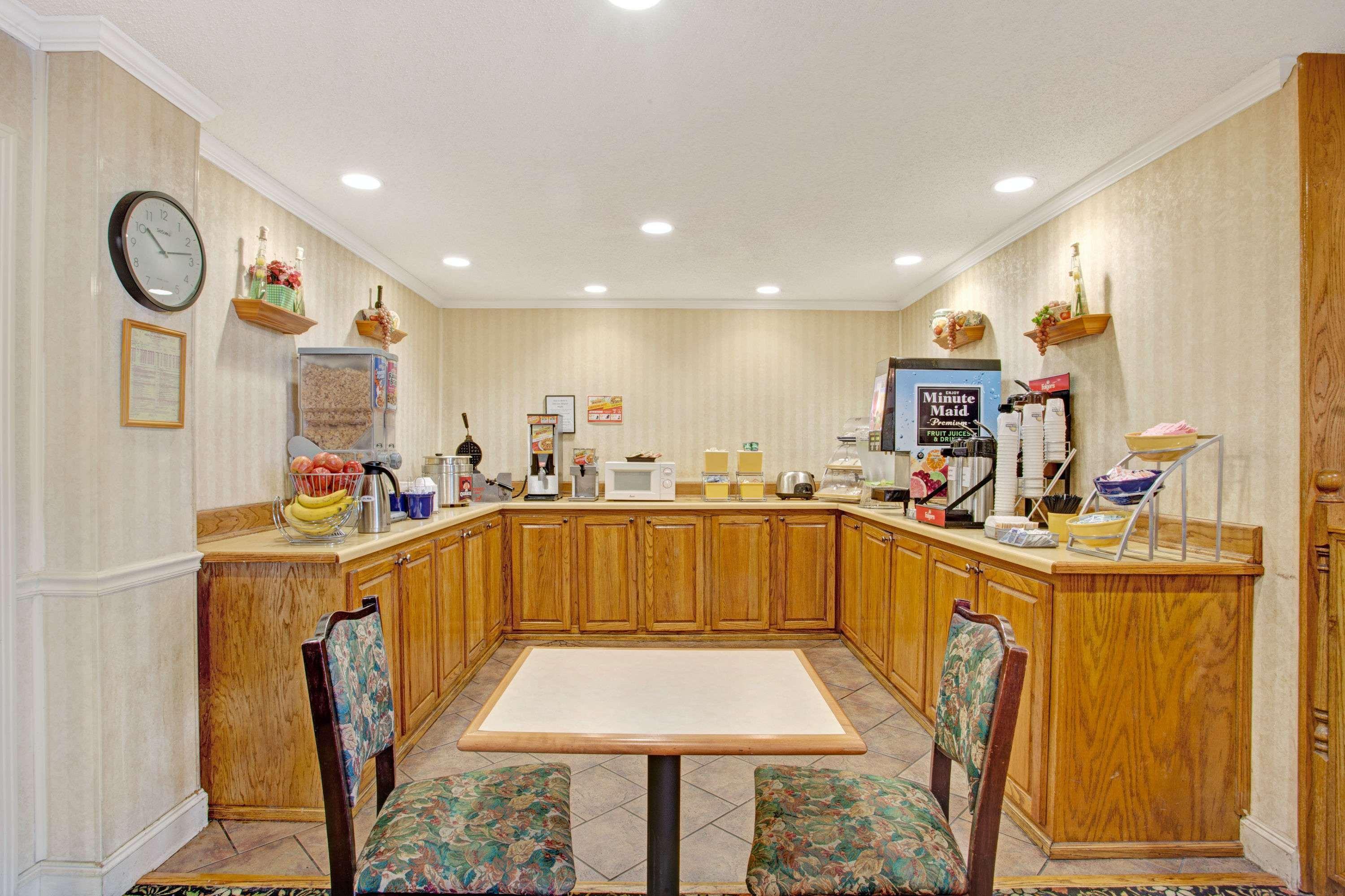 Days Inn & Suites By Wyndham Collierville Germantown Area Zewnętrze zdjęcie